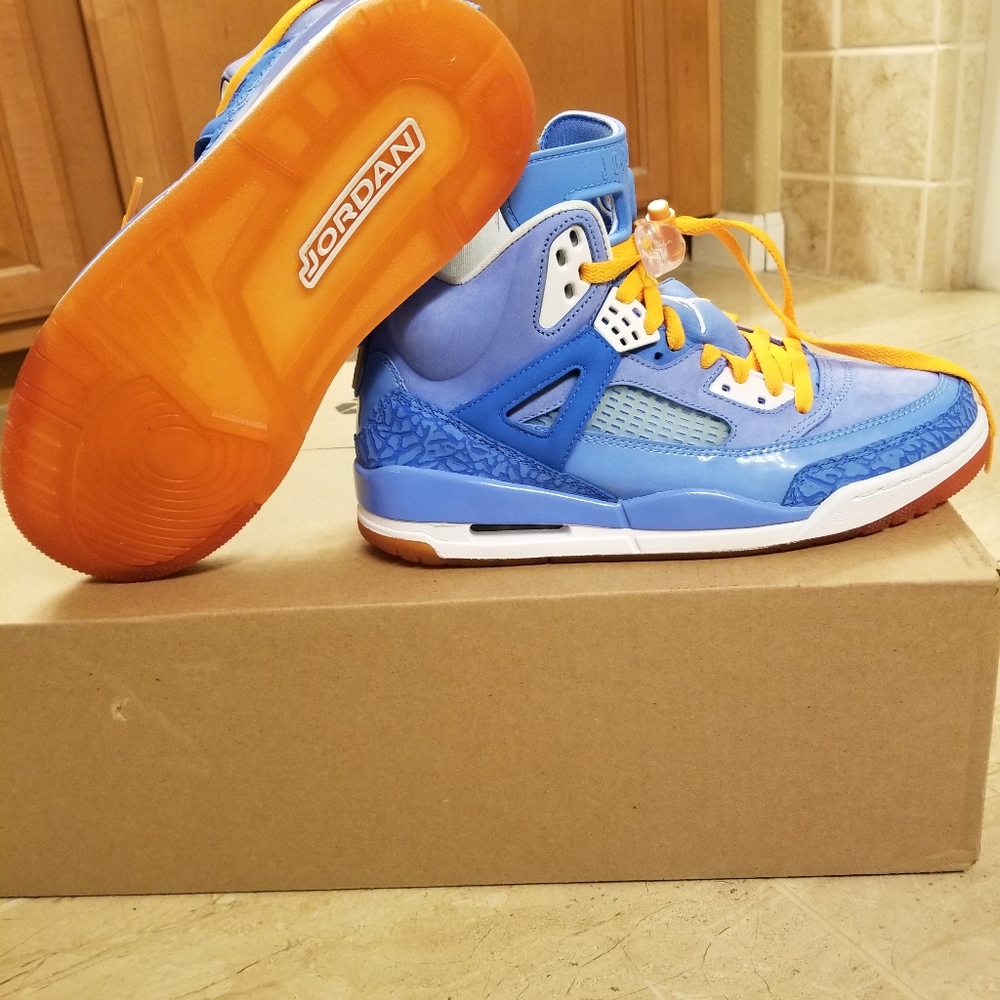 Jordan Spizike university blue/white